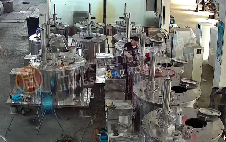 為什么大周生產(chǎn)的刮刀全自動(dòng)離心機(jī)，不會(huì)出現(xiàn)故障的質(zhì)量問題?