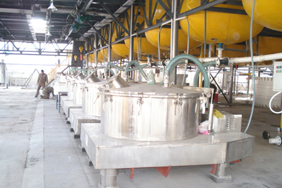 PSD平板吊袋離心機(jī)使用現(xiàn)場